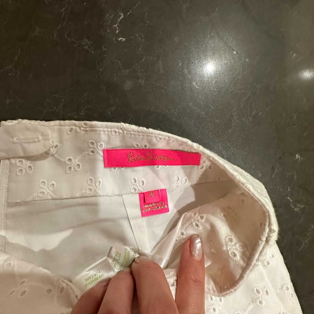 Lilly Pulitzer skort, like new, size 6 - Picture 2 of 2